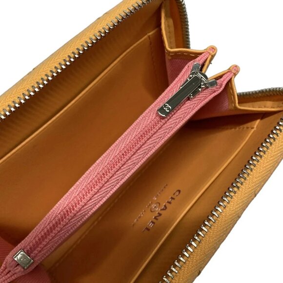 Auth CHANEL CHANEL19/Matelasse AP3716 Orange Grained Calfskin Coin Case - Picture 3 of 11